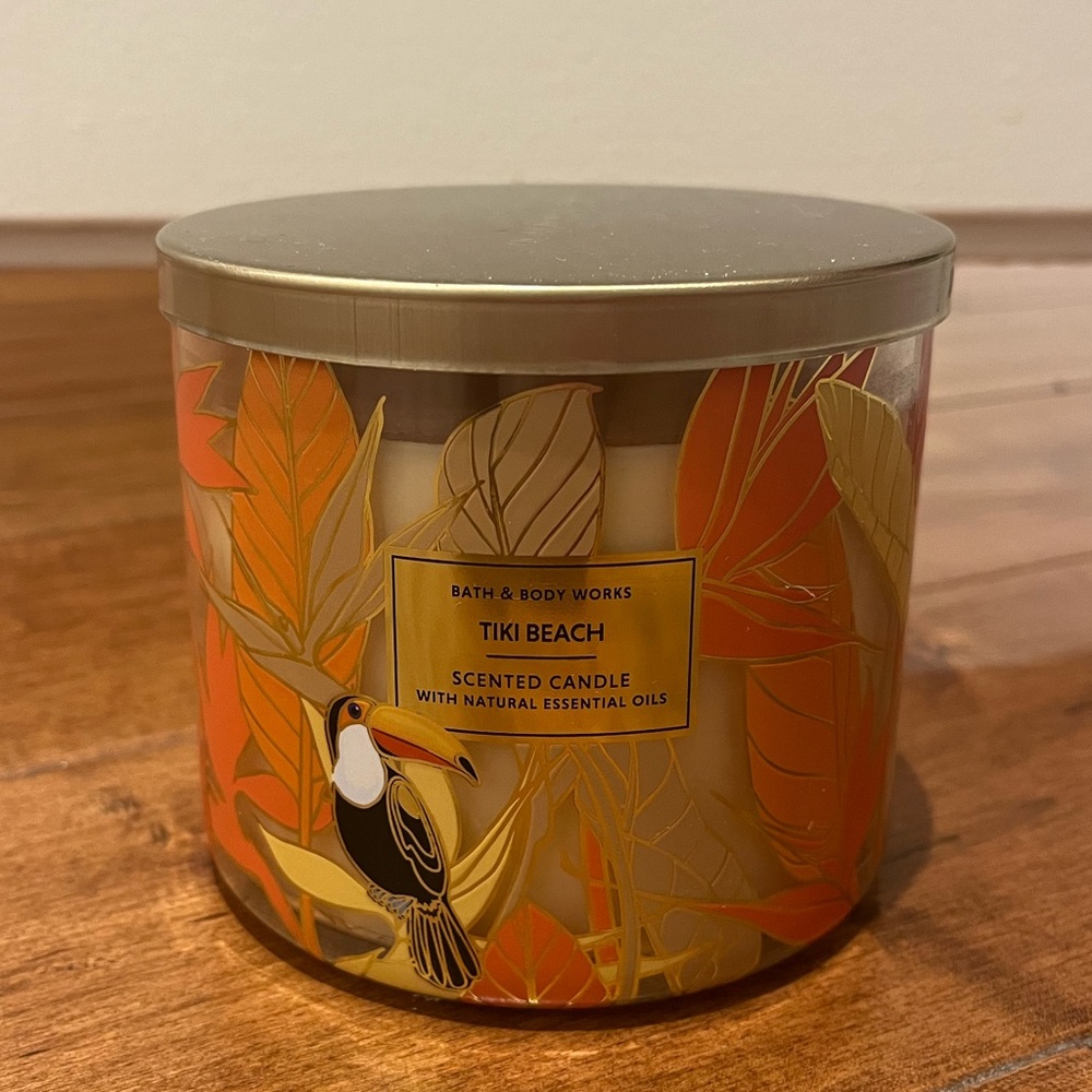 Brand New TIKI BEACH Candle Bath & Body Works